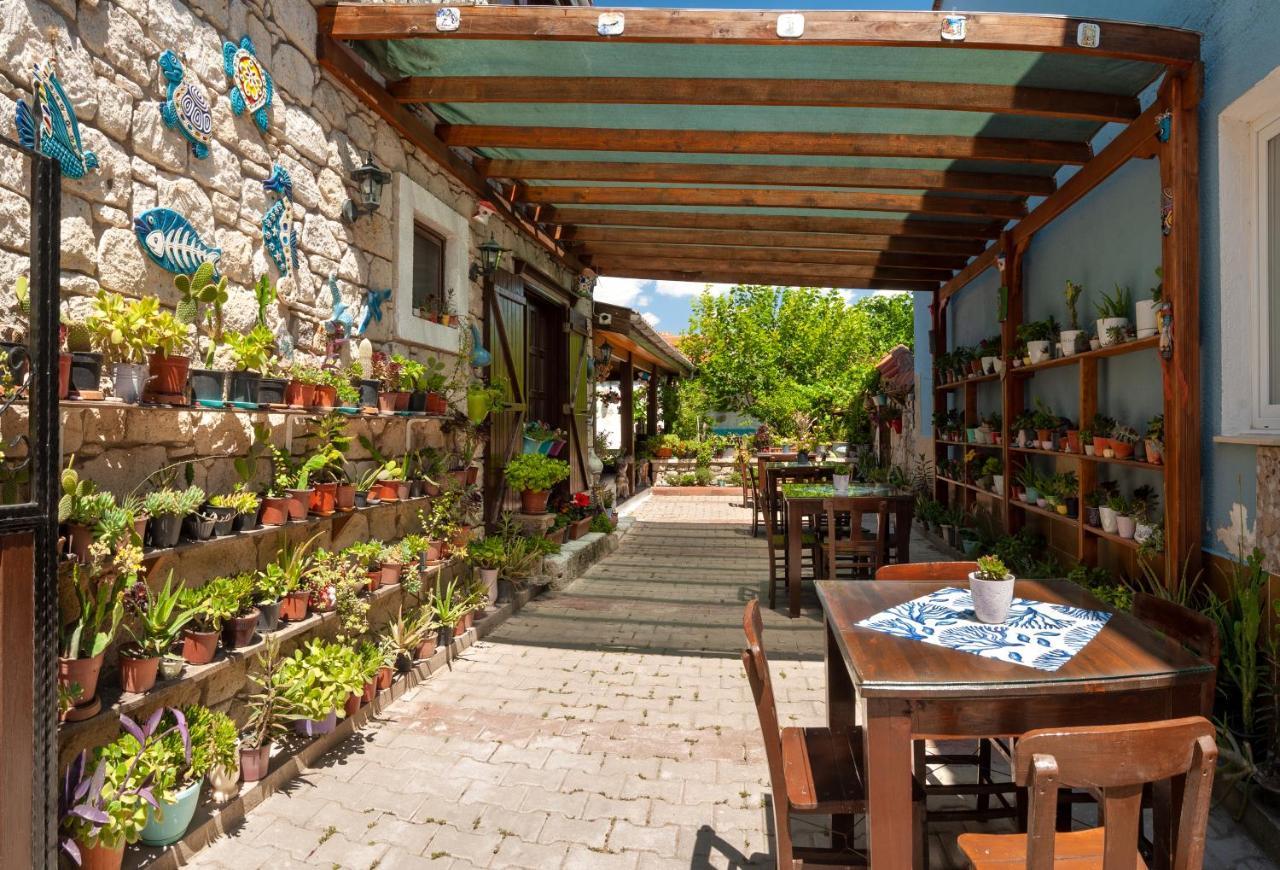 Flores Hotel Alaçatı Alacati Exterior foto