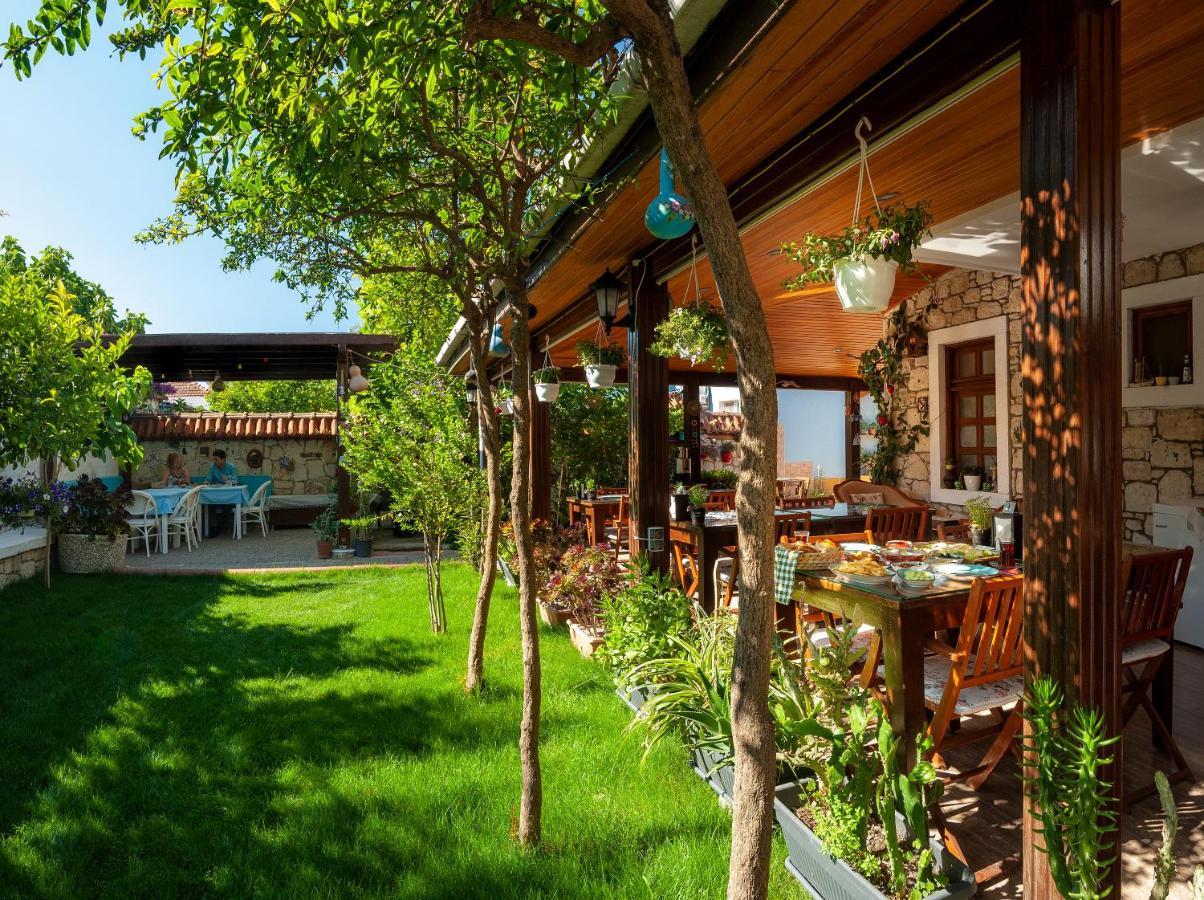 Flores Hotel Alaçatı Alacati Exterior foto