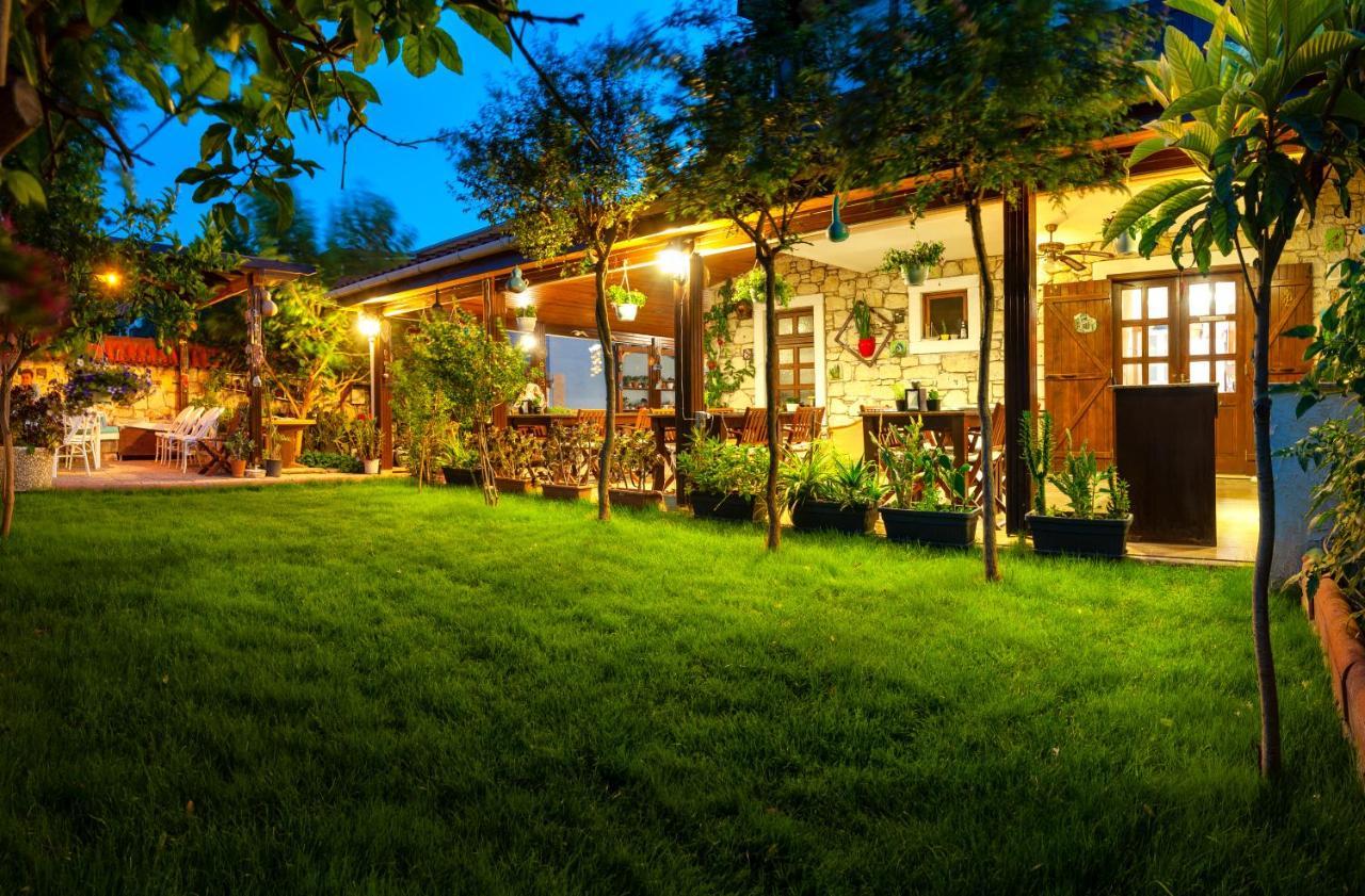 Flores Hotel Alaçatı Alacati Exterior foto